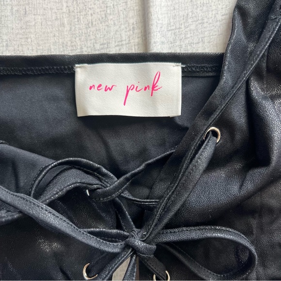 Halter Top - Picture 3 of 4